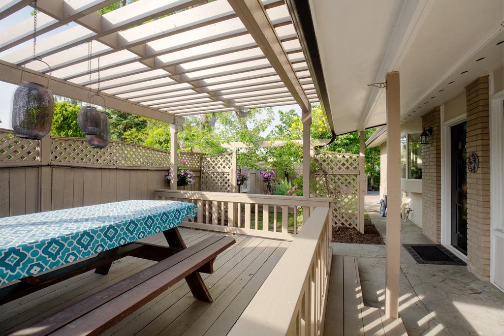 At The Beach Bed And Breakfast Kelowna Buitenkant foto