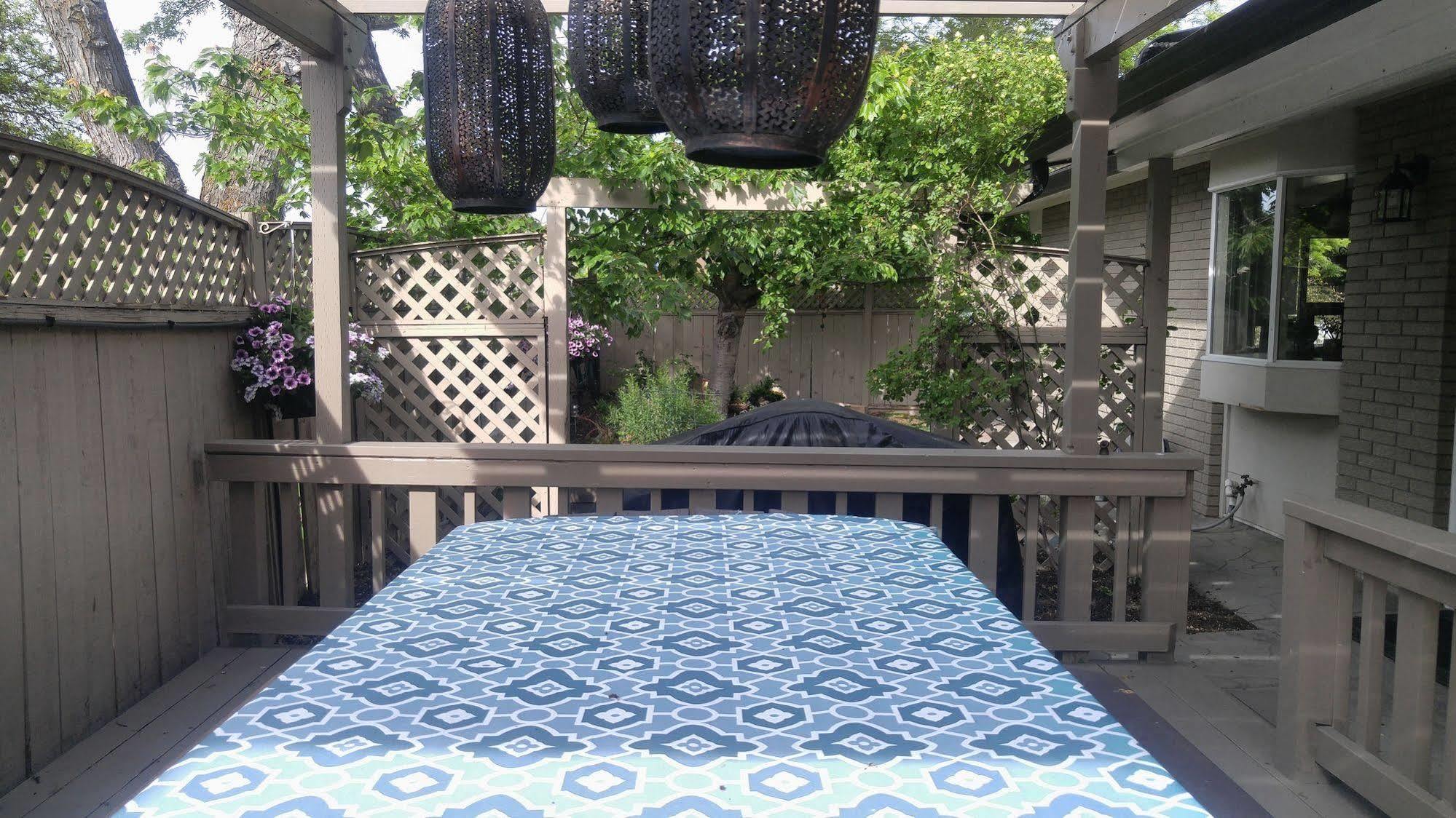 At The Beach Bed And Breakfast Kelowna Buitenkant foto